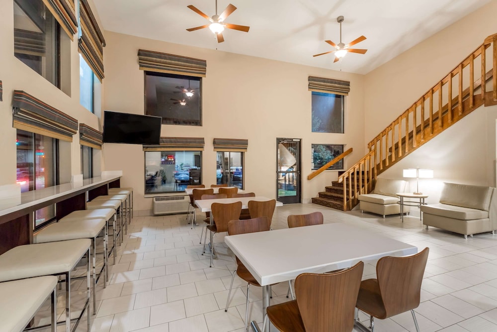 super 8 by wyndham longmont twin peaks