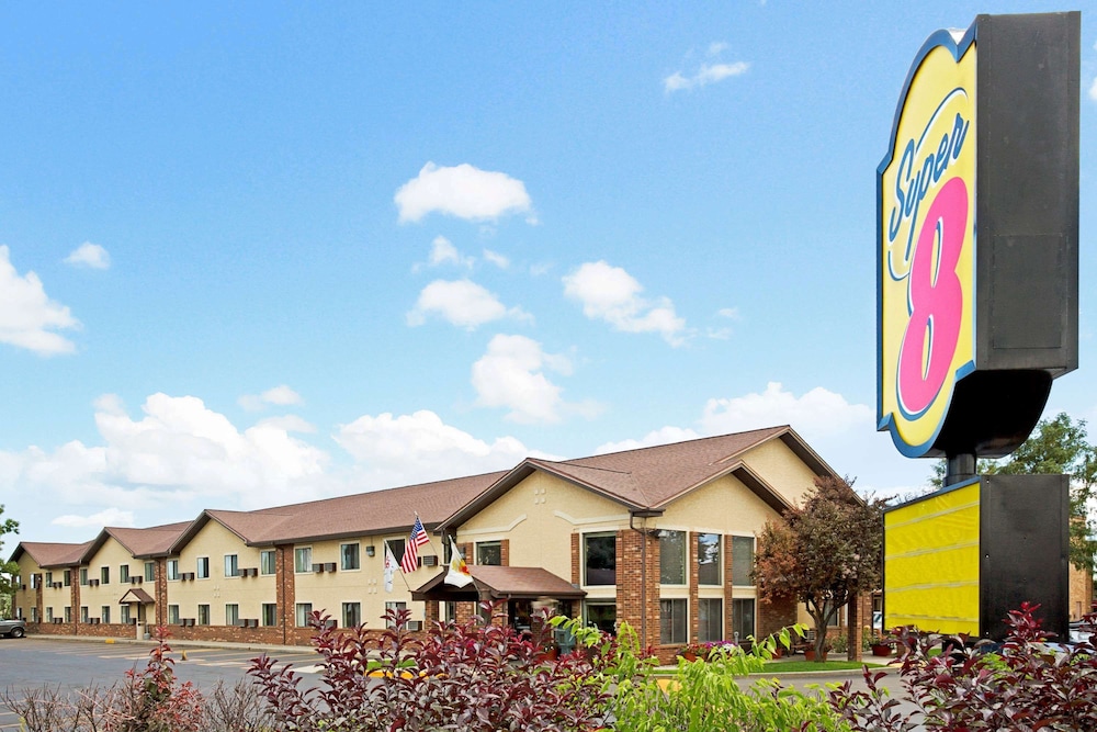 Super 8 By Wyndham Longmont/Twin Peaks,Boulder County>>Boulder,2 star