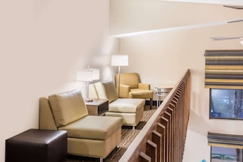 super 8 by wyndham longmont twin peaks