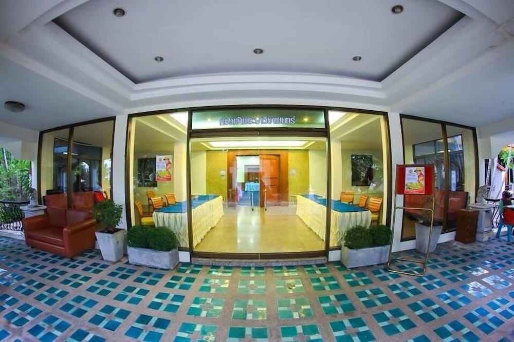 dadd resort by lopburi inn resort
