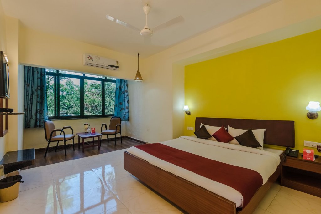 Lions Den Resort,Near Ryewood Park,3 star