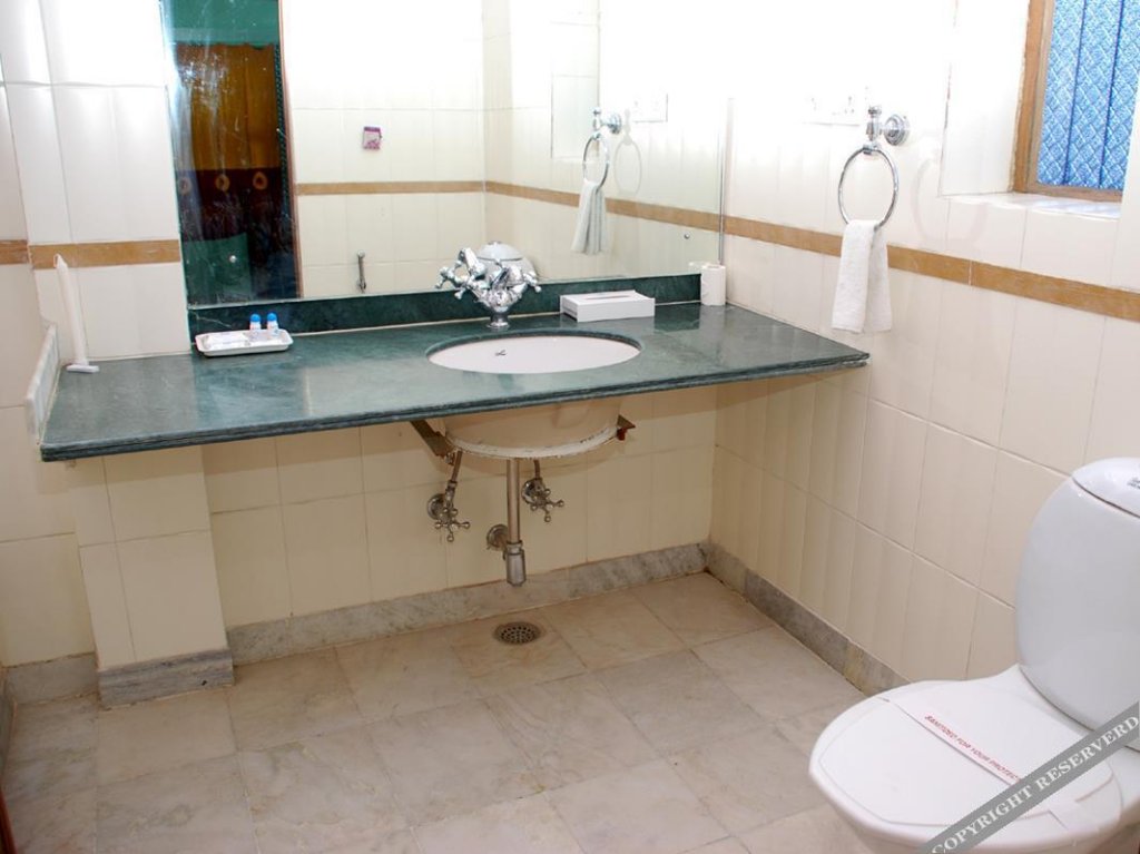 Singhasan Haveli Mandawa,Set In A Prime Location Of Mandawa, Singhasan Haveli Mandawa Puts Everything The City Has To Offer J,3 star