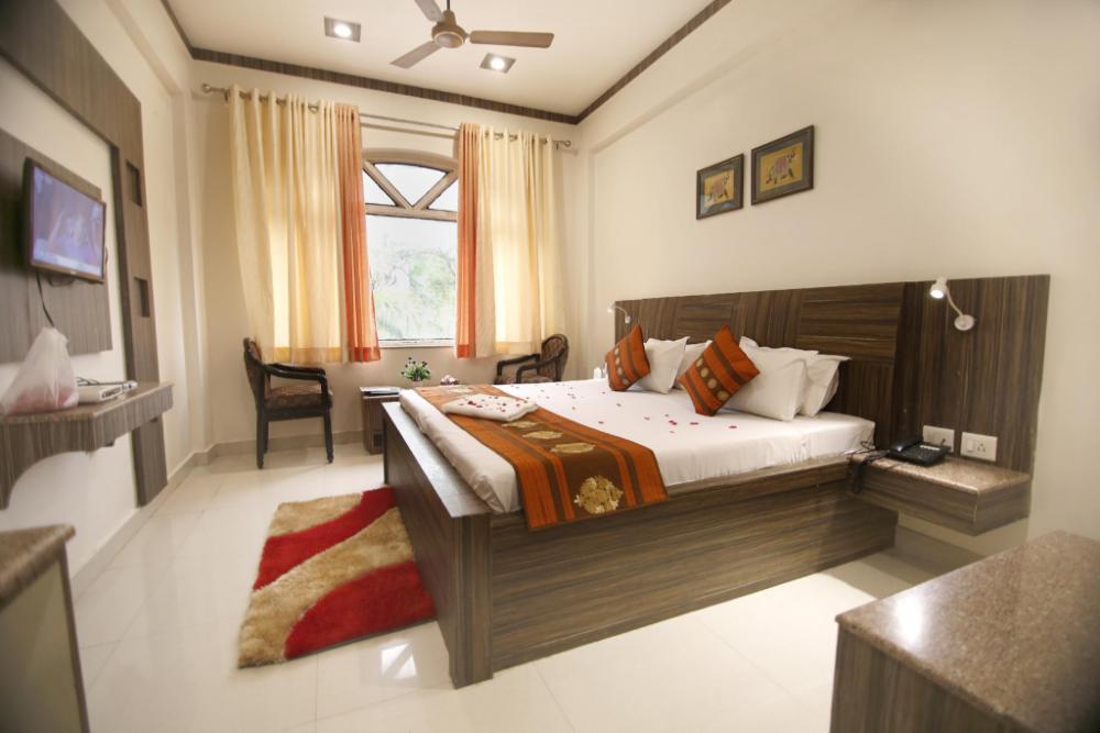 hotel sheetal regency