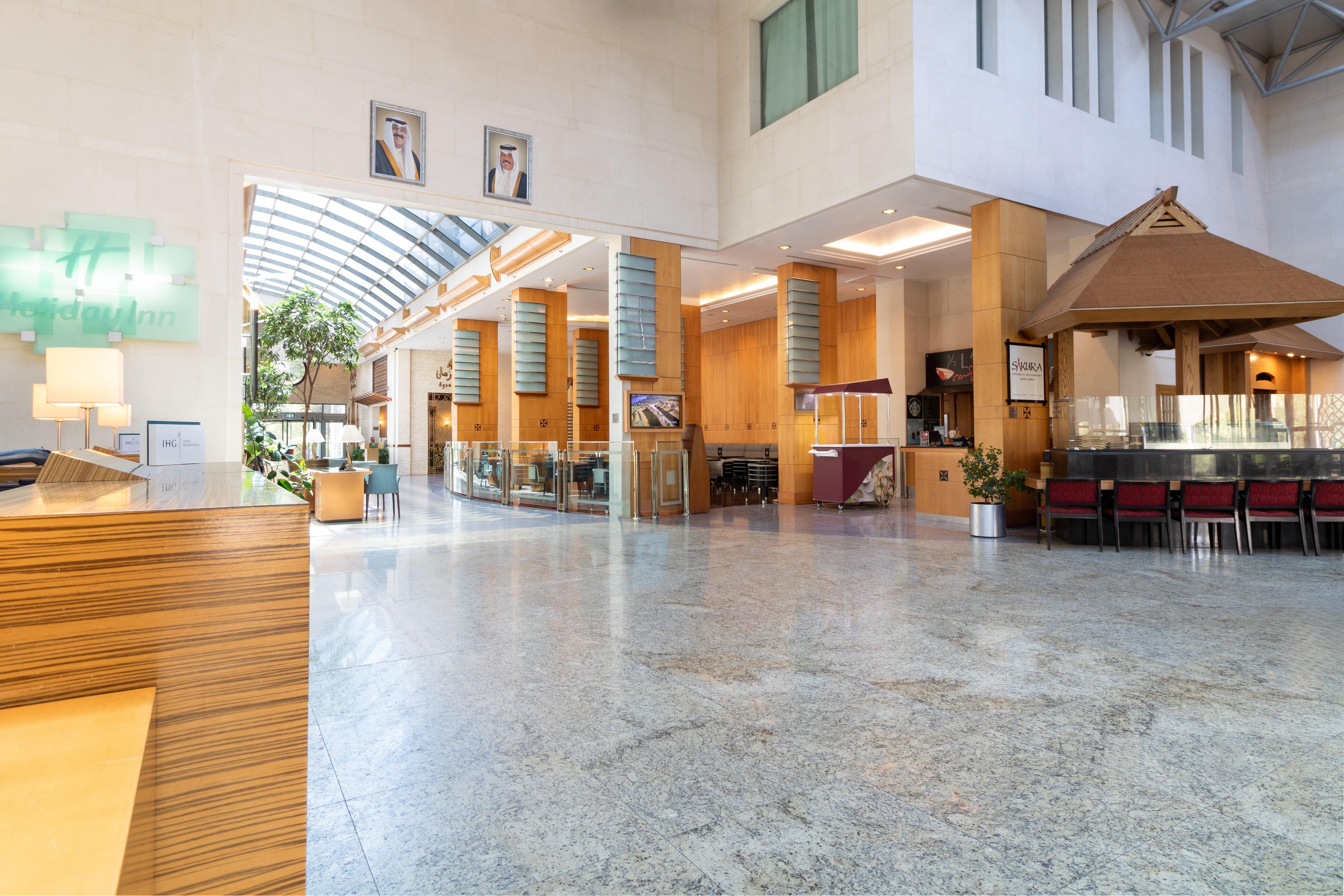 holiday inn suites kuwait salmiya