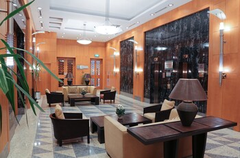 holiday inn suites kuwait salmiya