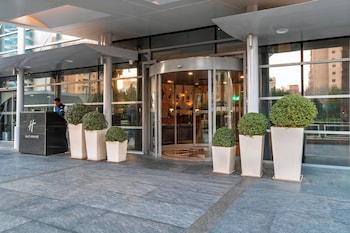 holiday inn suites kuwait salmiya