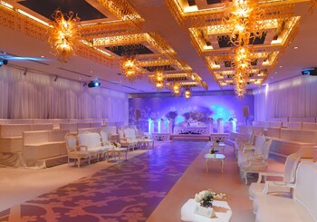 holiday inn suites kuwait salmiya