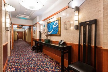 holiday inn suites kuwait salmiya