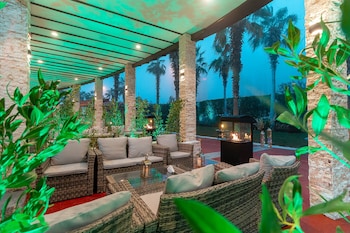 holiday inn suites kuwait salmiya