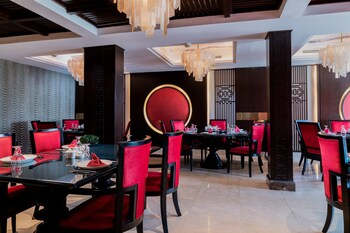 holiday inn suites kuwait salmiya