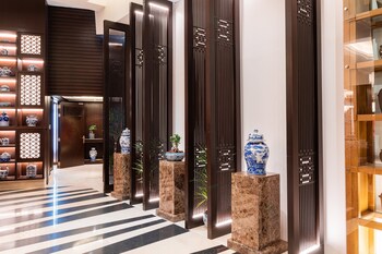 holiday inn suites kuwait salmiya