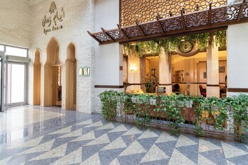 holiday inn suites kuwait salmiya