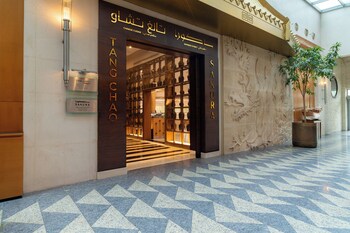 holiday inn suites kuwait salmiya