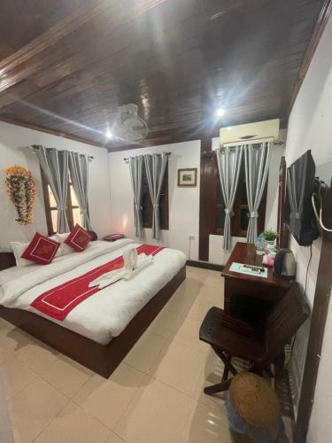 villa ouis namkhan riverside