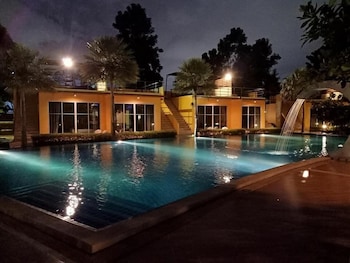 bangkok grand resort