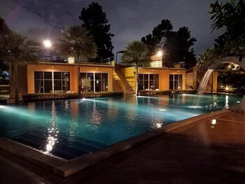 bangkok grand resort
