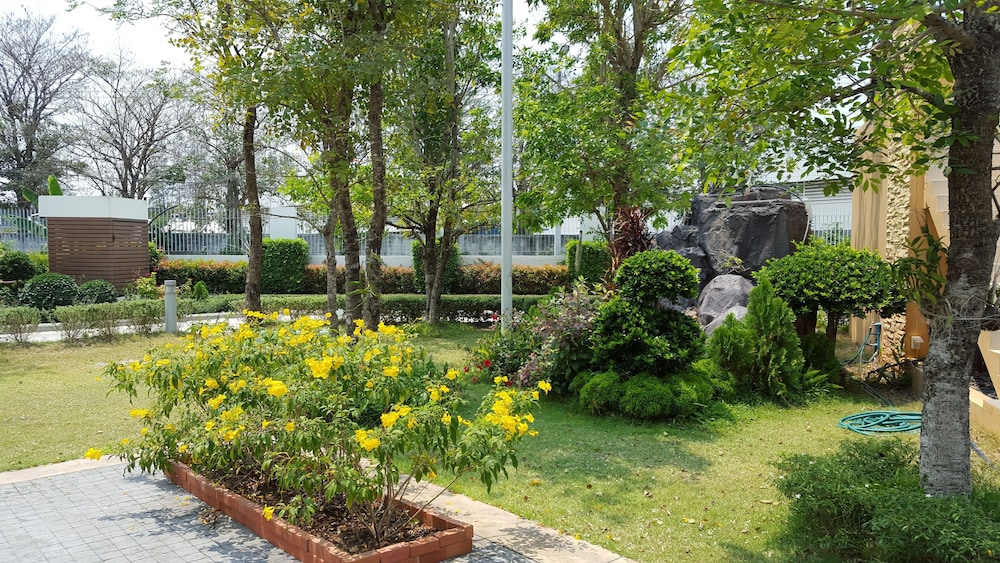 bangkok grand resort