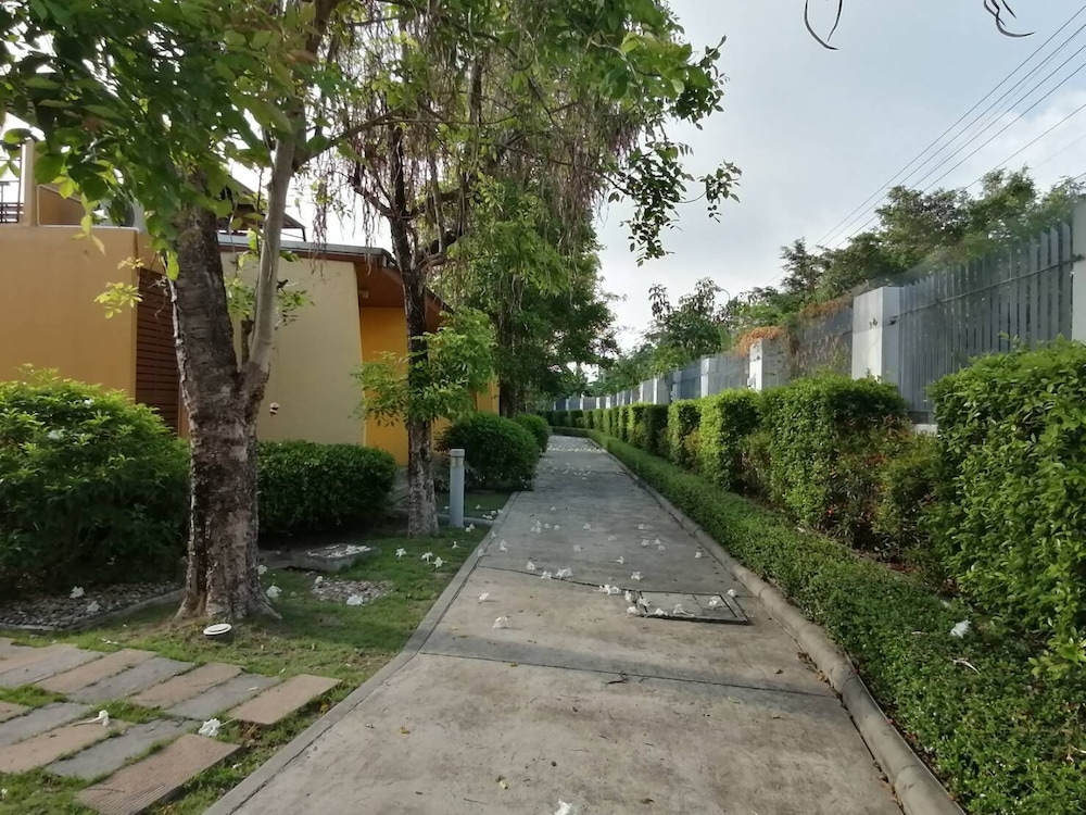 bangkok grand resort