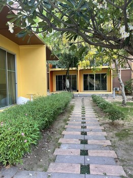 bangkok grand resort