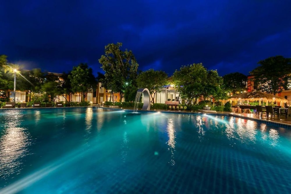 bangkok grand resort