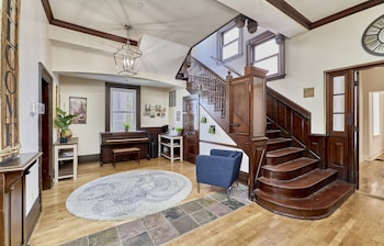 grand center apartments