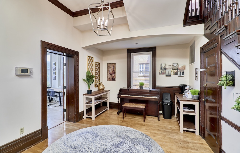 grand center apartments