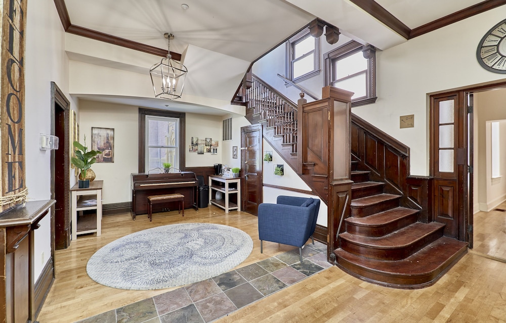 grand center apartments