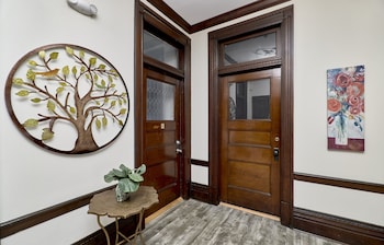 grand center apartments