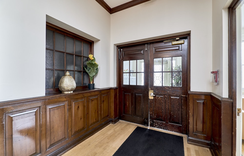 grand center apartments