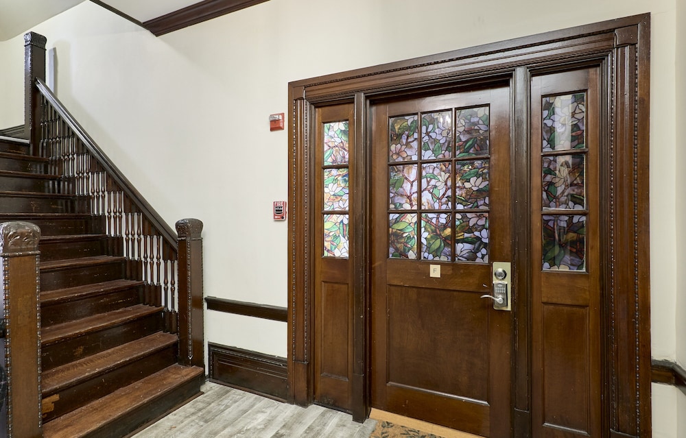 grand center apartments