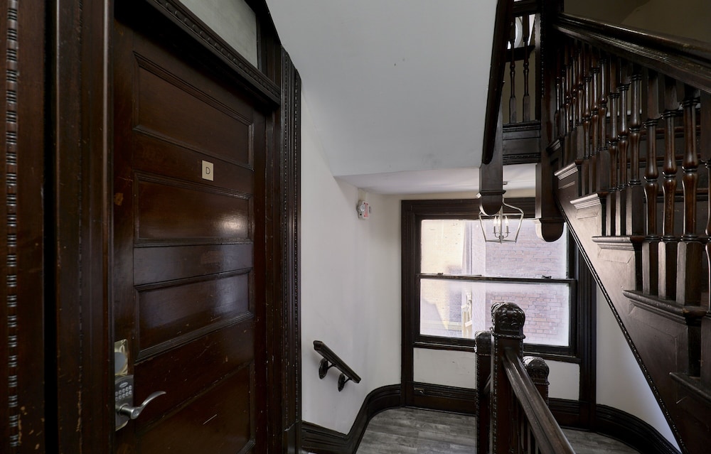 grand center apartments