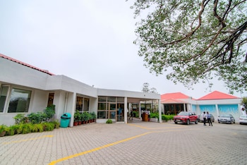 timber trail base resort at the foothills of adventure