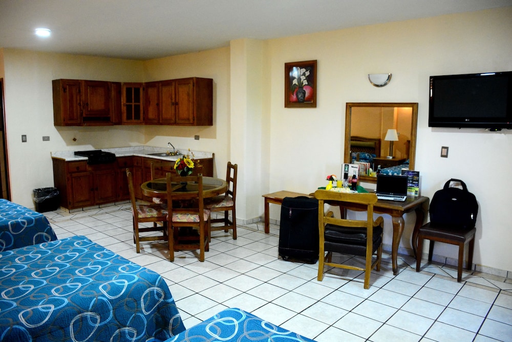 hotel las fuentes