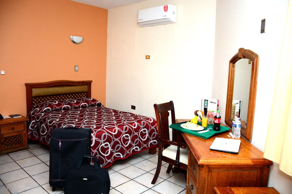 hotel las fuentes