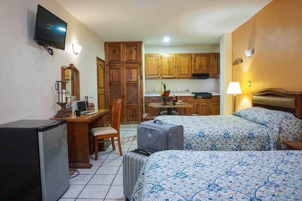 hotel las fuentes