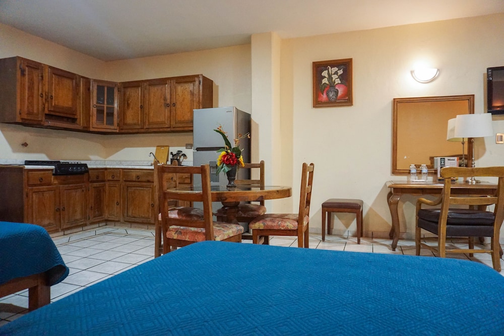 hotel las fuentes