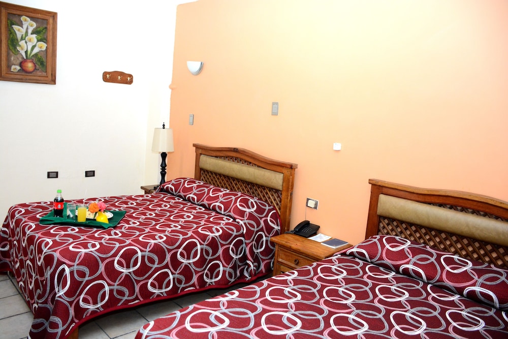 hotel las fuentes