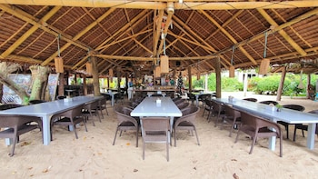 pili beach resort agmanic