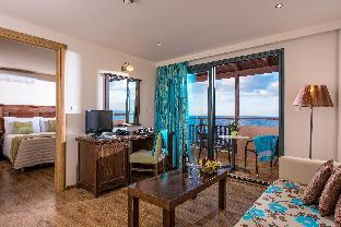 koutrakis suites by estia