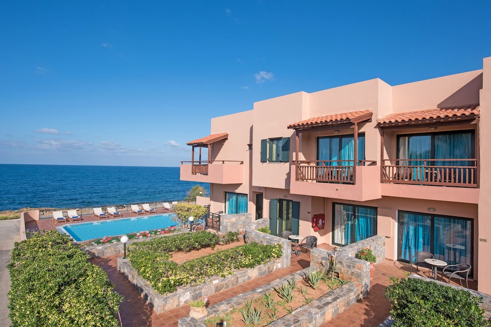 koutrakis suites by estia