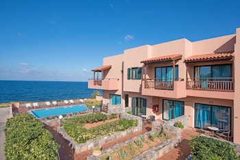 koutrakis suites by estia