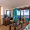 koutrakis suites by estia