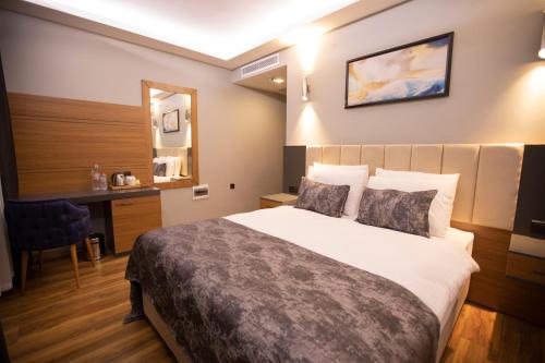 divares luxury hotel