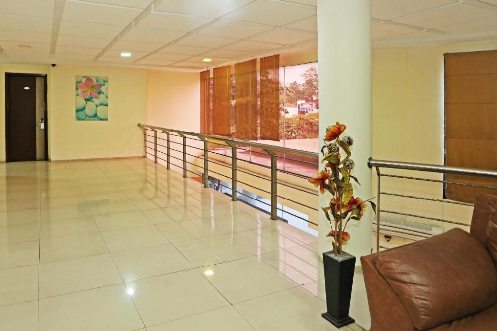 townhouse oak hotel fiducia serpong