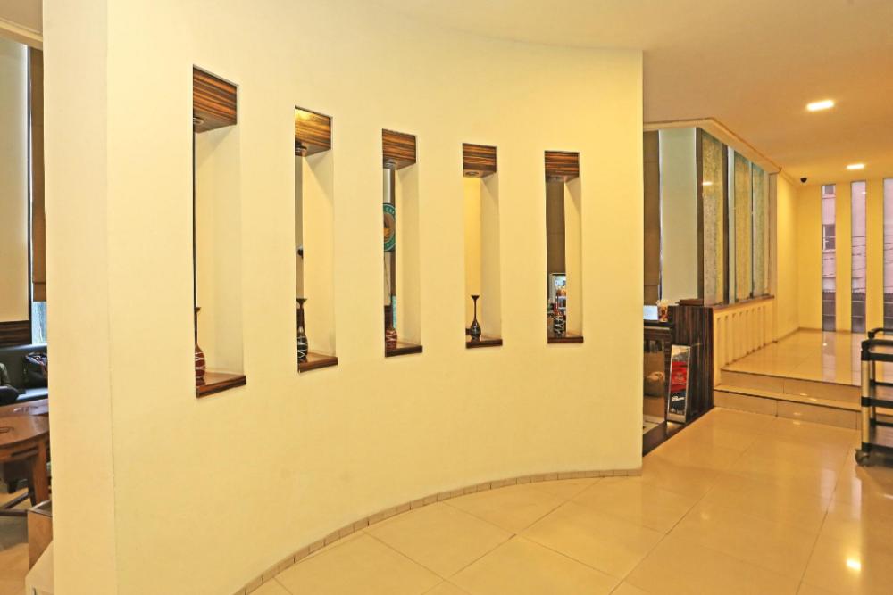 townhouse oak hotel fiducia serpong