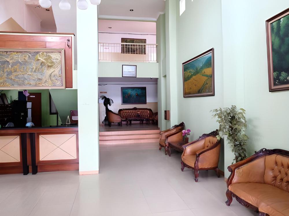 townhouse oak hotel fiducia serpong