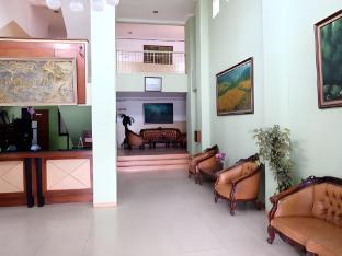 townhouse oak hotel fiducia serpong