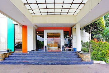 townhouse oak hotel fiducia serpong