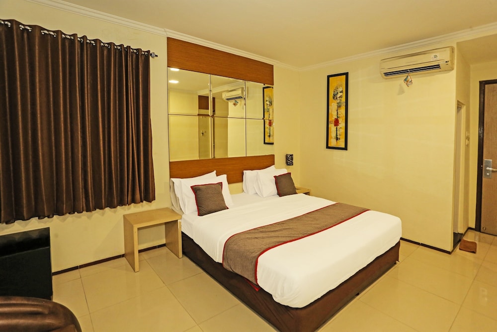 townhouse oak hotel fiducia serpong