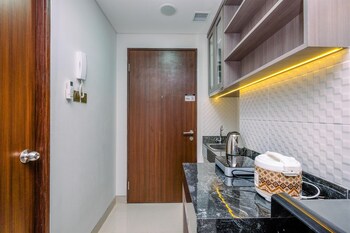 nice studio at 7th floor transpark cibubur apartment